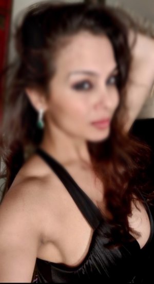 Zyna call girl in Poughkeepsie, massage parlor